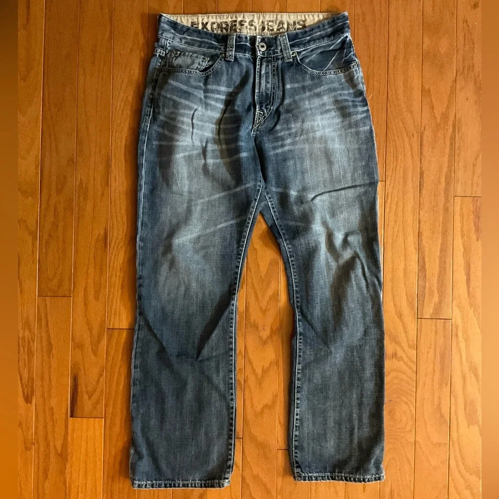 Men’s Express Jeans Loose Fit Zipper 🪰 Blue Jeans!